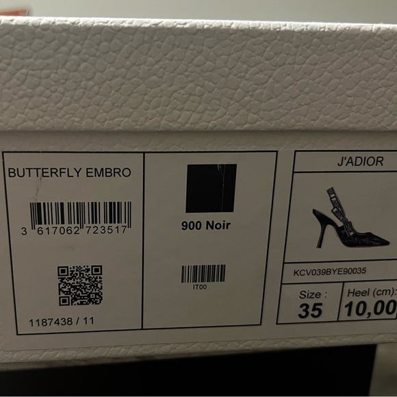 J'ADIOR SLINGBACK PUMP
Transparent Mesh Embroidered with Black Butterfly Motif - Picture 10 of 10